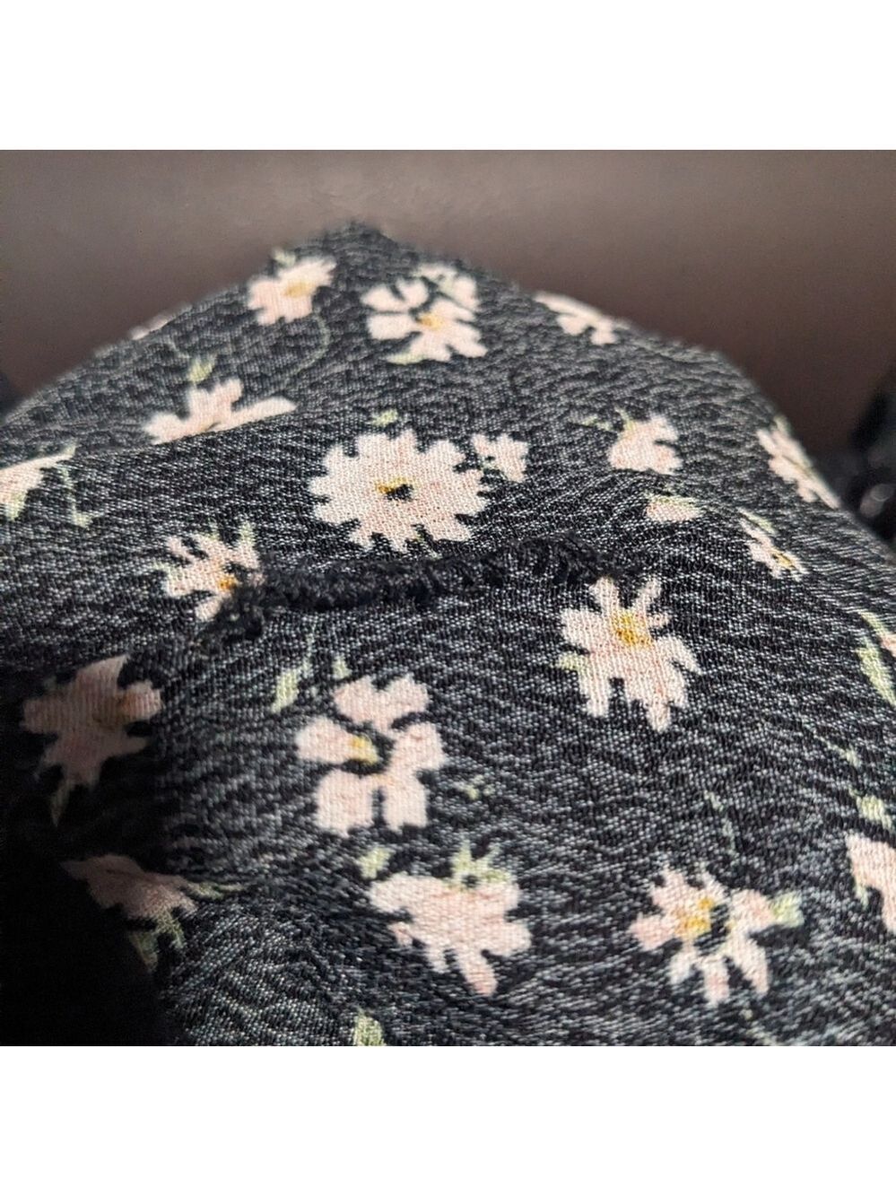 ASTR the Label | Sweetheart neckline top in Floral ditsy print - Picture 12 of 14